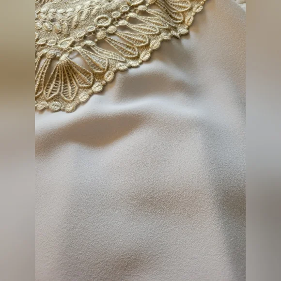 Lilly Pulitzer while and gold pearl soft shift dress, size 4 - Picture 9 of 14